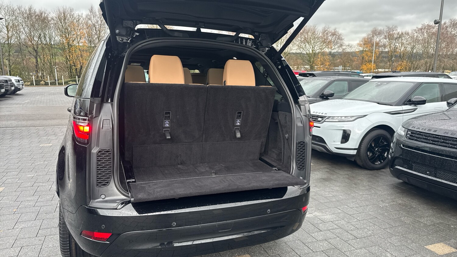 Used Land Rover Discovery 2023 for sale - 76792893: Photo 49