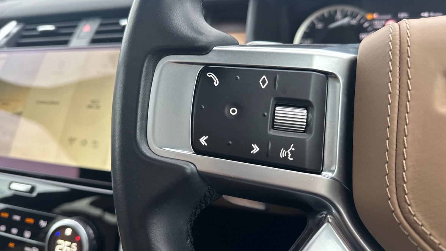 Used Land Rover Discovery 2023 for sale - 76792893: Photo 61