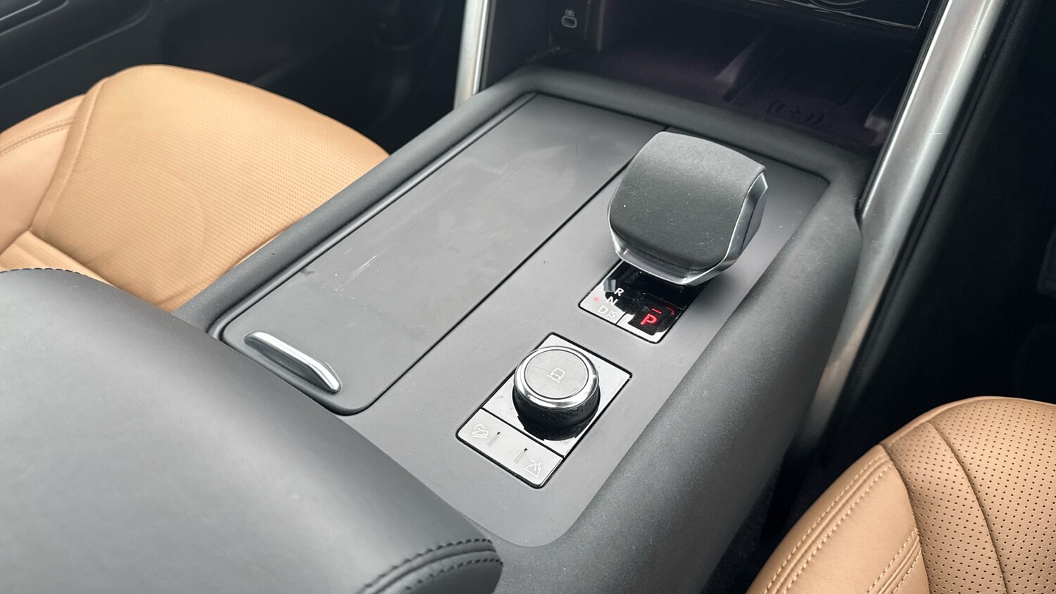 Used Land Rover Discovery 2023 for sale - 76792893: Photo 66