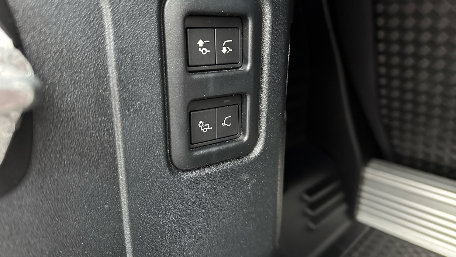 Used Land Rover Defender 2021 for sale - 77420970: Photo 39