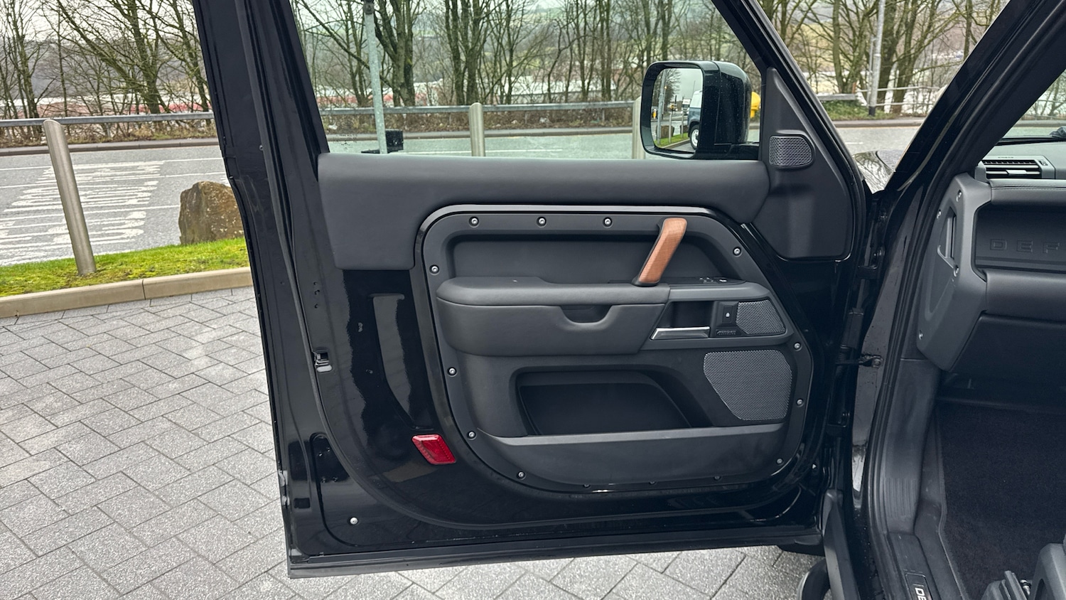 Used Land Rover Defender 2021 for sale - 77420970: Photo 47