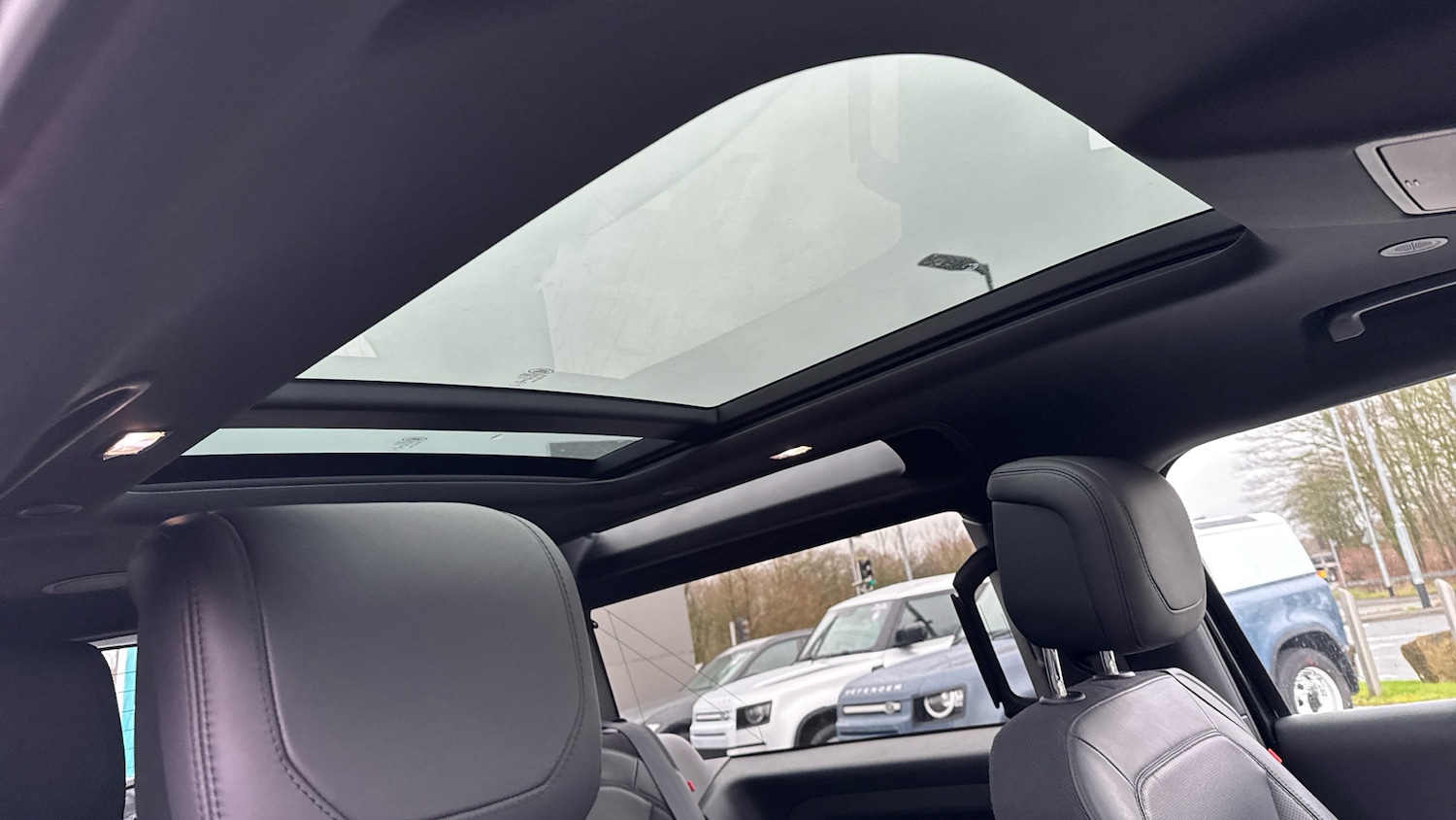 Used Land Rover Defender 2021 for sale - 77420970: Photo 58