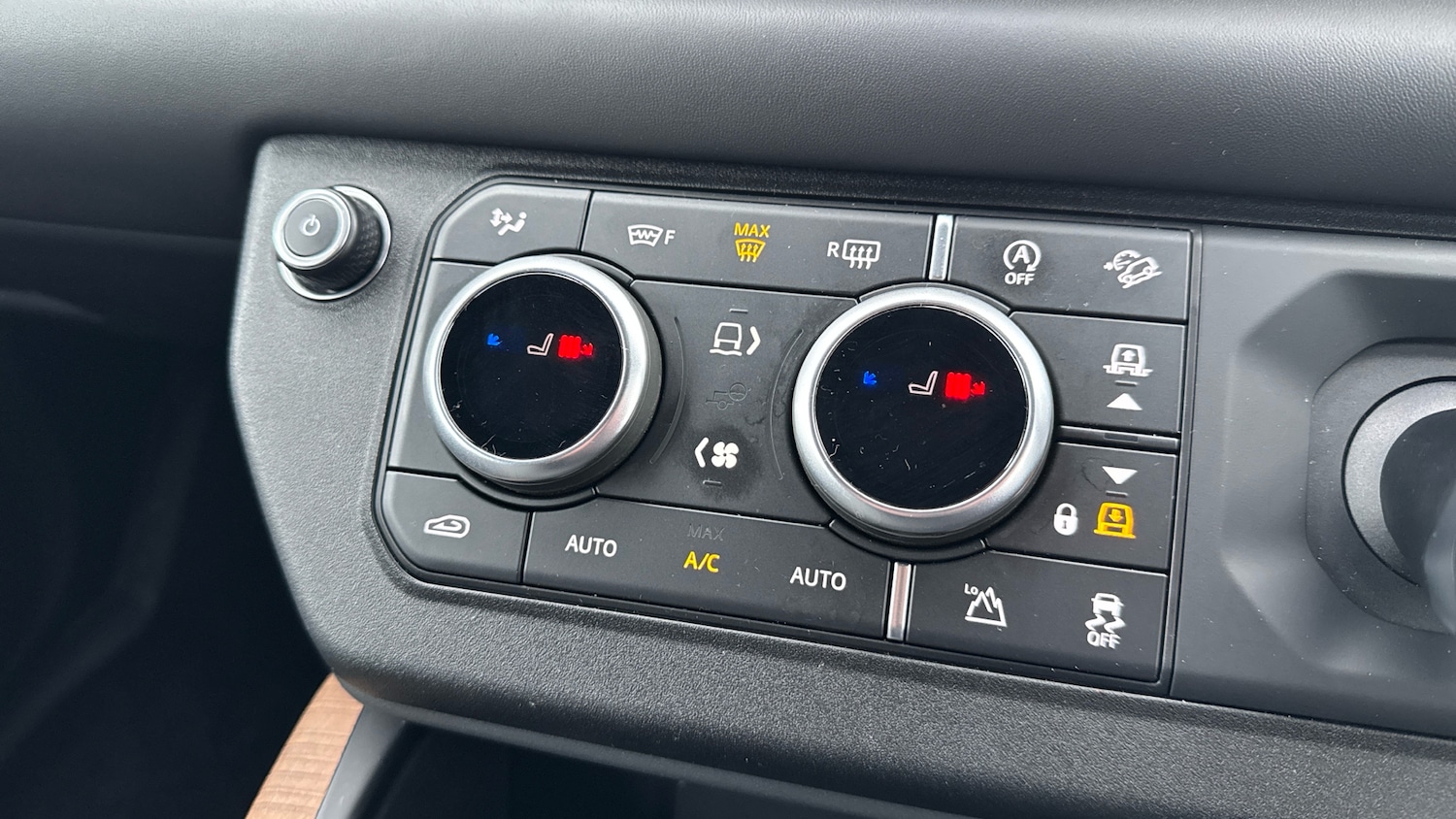 Used Land Rover Defender 2021 for sale - 77420970: Photo 61