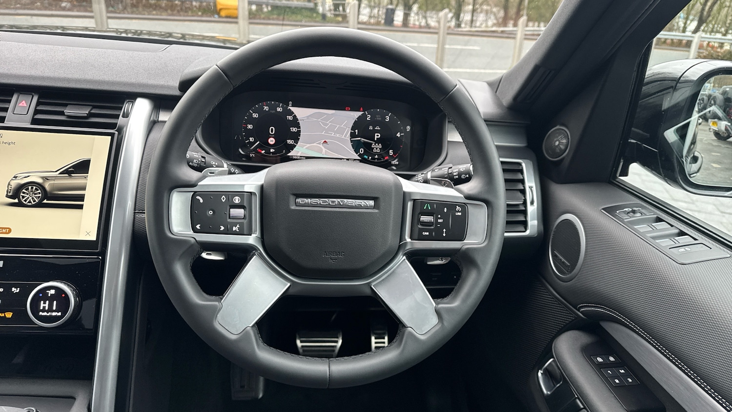 Used Land Rover Discovery 2024 for sale - 77447018: Photo 15