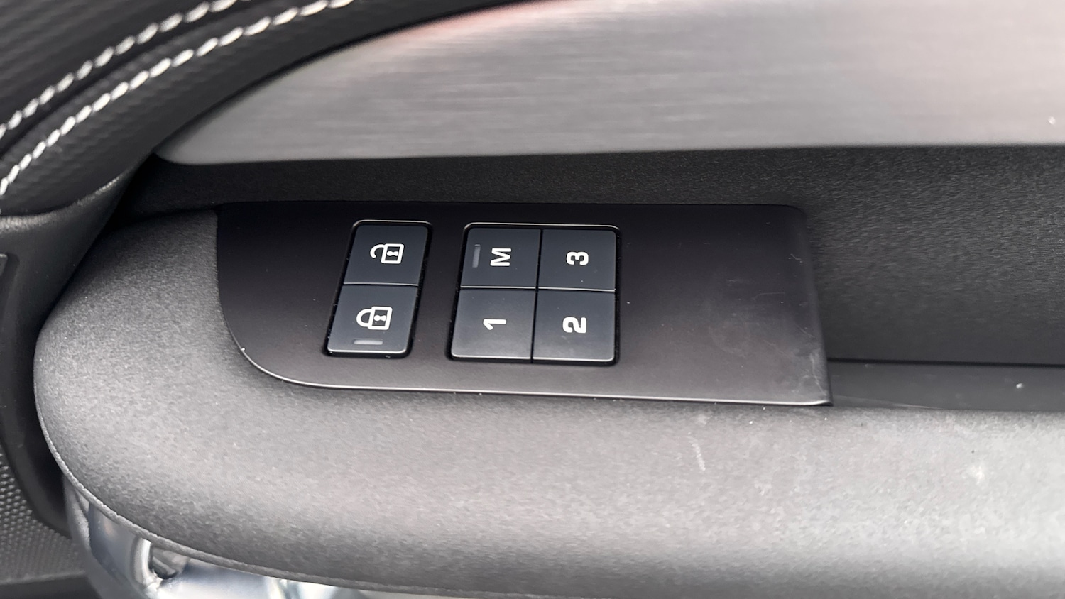 Used Land Rover Discovery 2024 for sale - 77447018: Photo 50