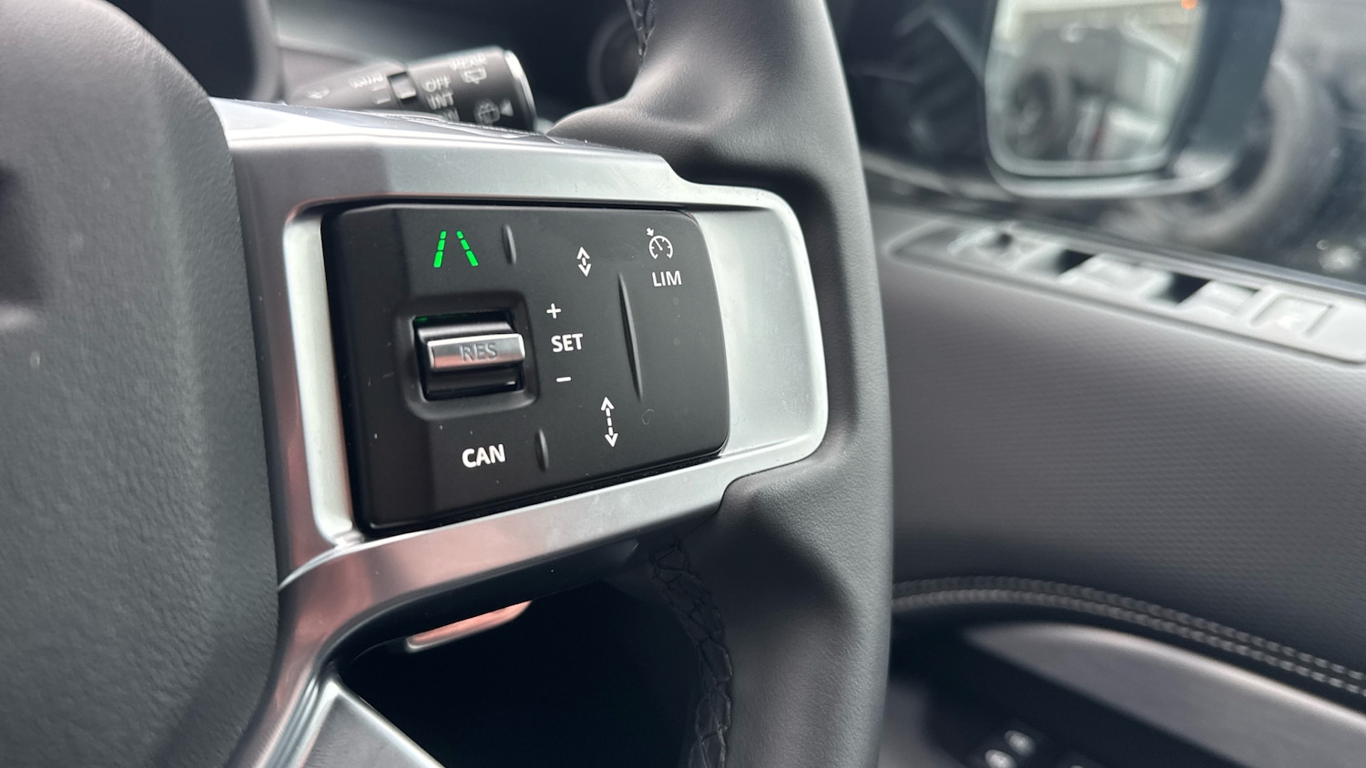 Used Land Rover Discovery 2024 for sale - 77447018: Photo 65