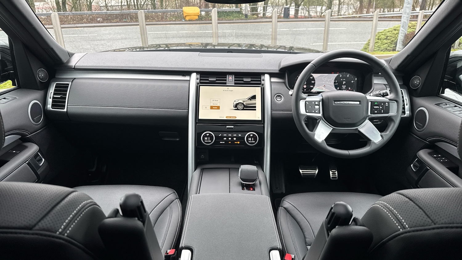 Used Land Rover Discovery 2024 for sale - 77447018: Photo 9