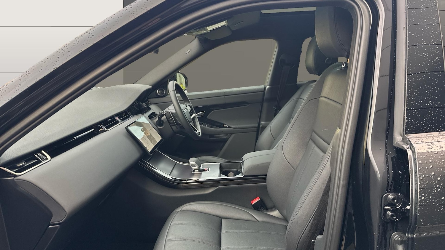 Used Land Rover Range Rover Evoque 2025 for sale - 76959755: Photo 3