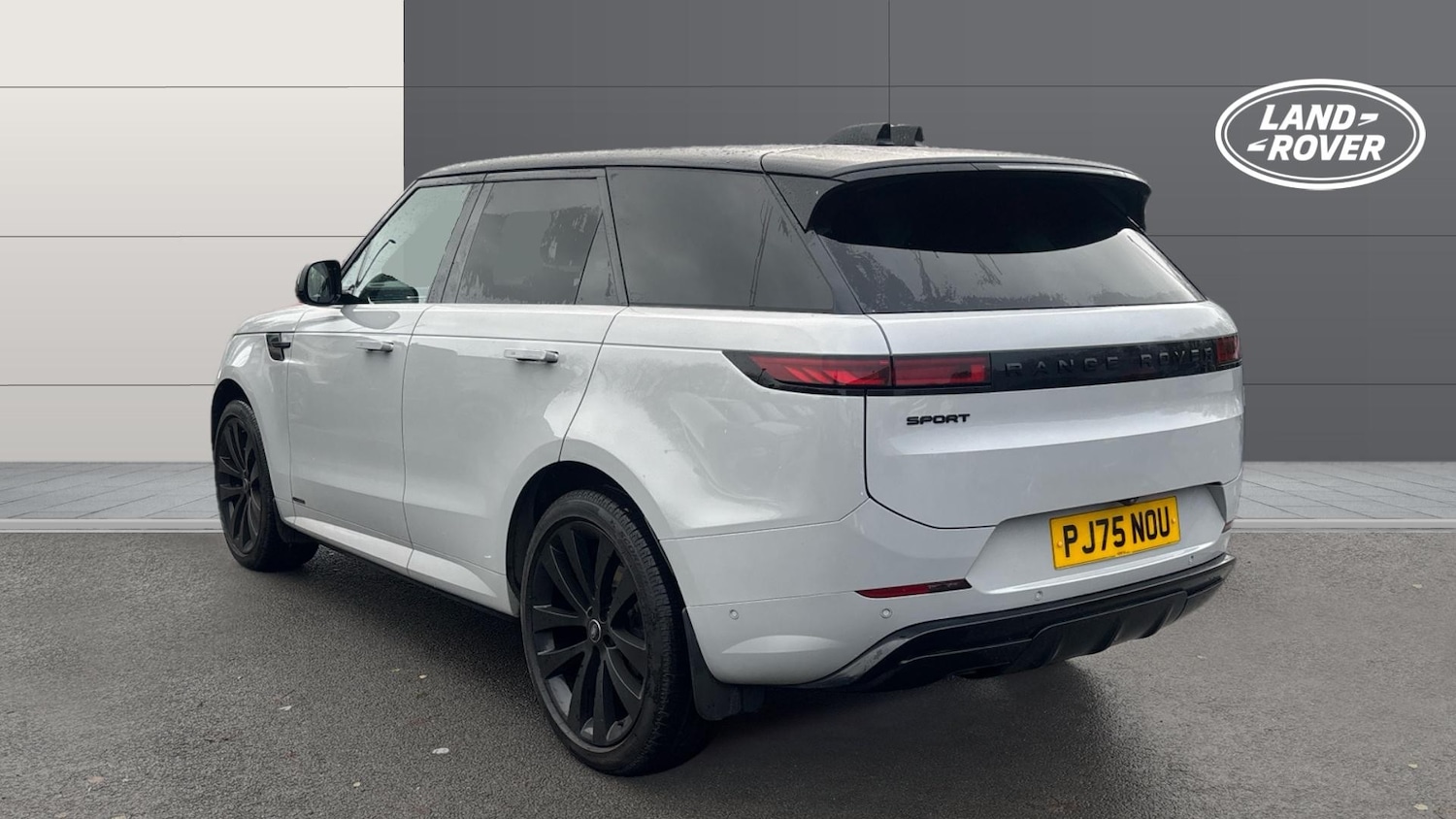 Used Land Rover Range Rover Sport 2025 for sale - 77983864: Photo 2