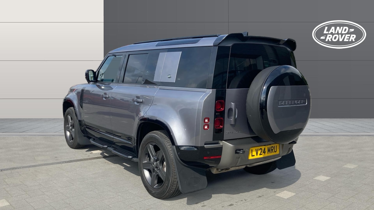 Used Land Rover Defender 2024 for sale - 77381478: Photo 2