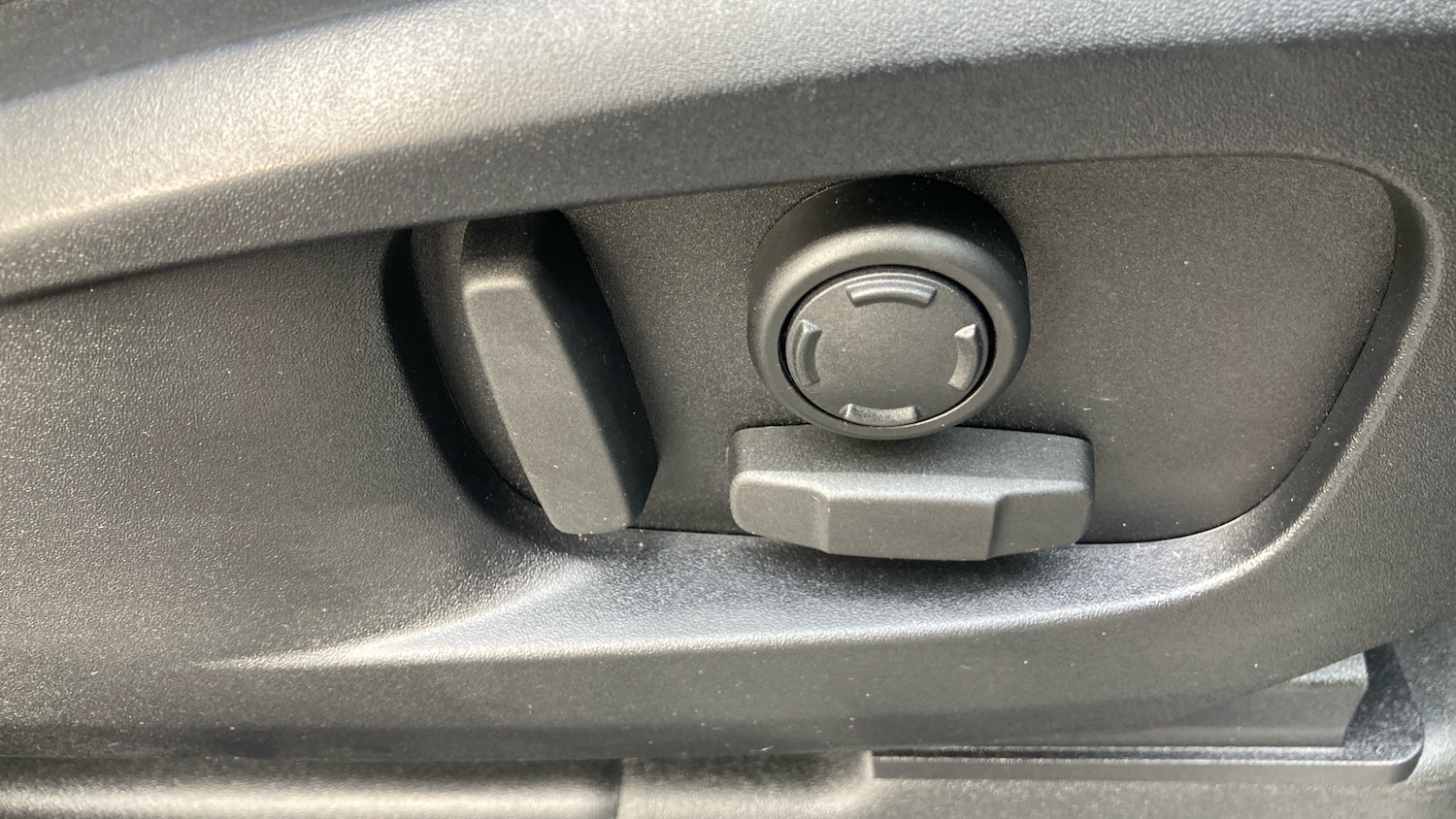 Used Land Rover Defender 2024 for sale - 77381478: Photo 28