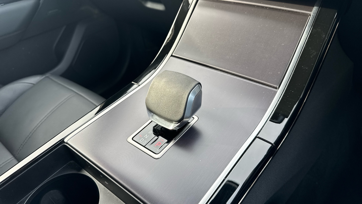 Used Land Rover Range Rover Velar 2025 for sale - 77541897: Photo 13