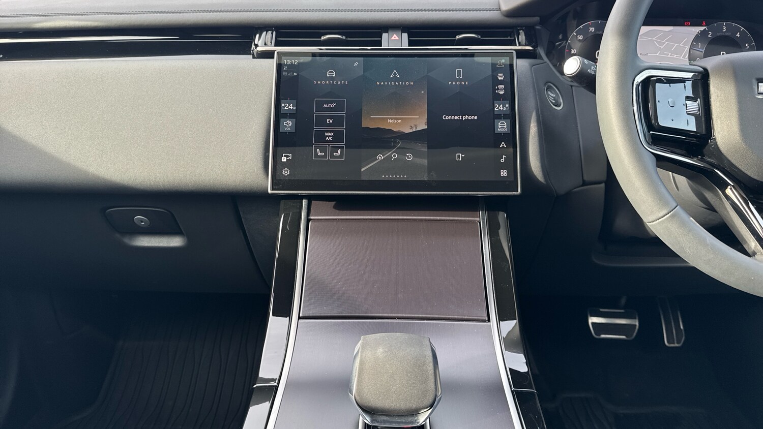 Used Land Rover Range Rover Velar 2025 for sale - 77541897: Photo 14