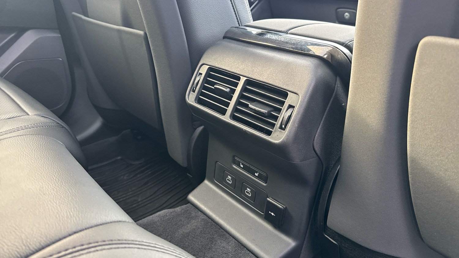 Used Land Rover Range Rover Velar 2025 for sale - 77541897: Photo 18