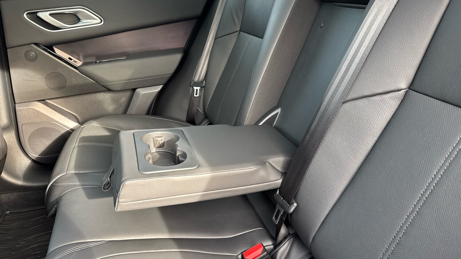 Used Land Rover Range Rover Velar 2025 for sale - 77541897: Photo 33