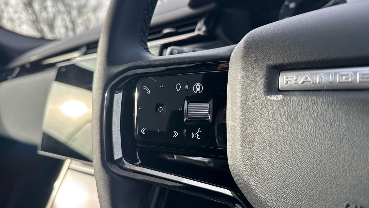 Used Land Rover Range Rover Velar 2025 for sale - 77541897: Photo 45