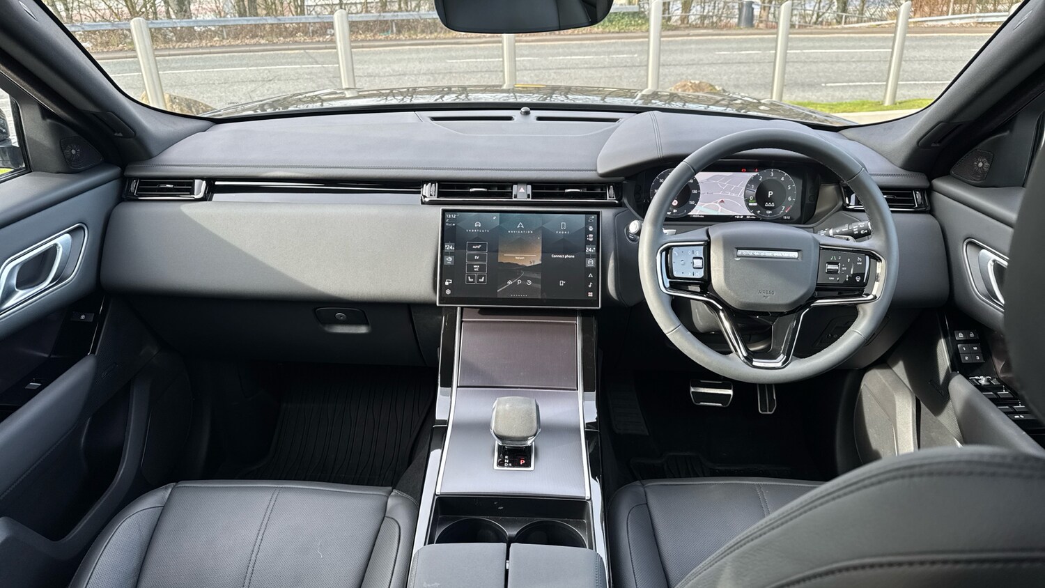 Used Land Rover Range Rover Velar 2025 for sale - 77541897: Photo 9