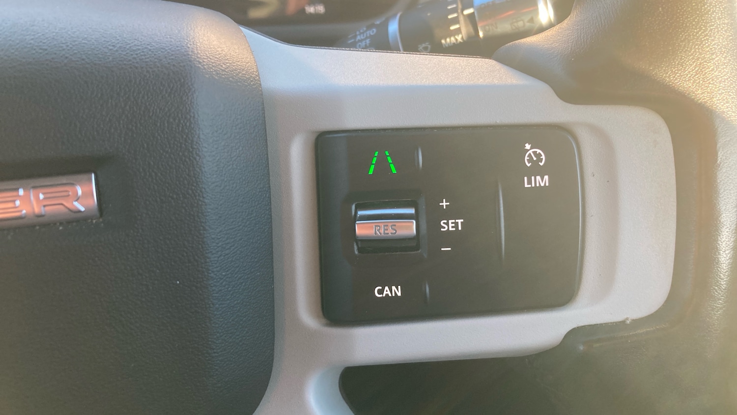 Used Land Rover Defender 2020 for sale - 76625607: Photo 22