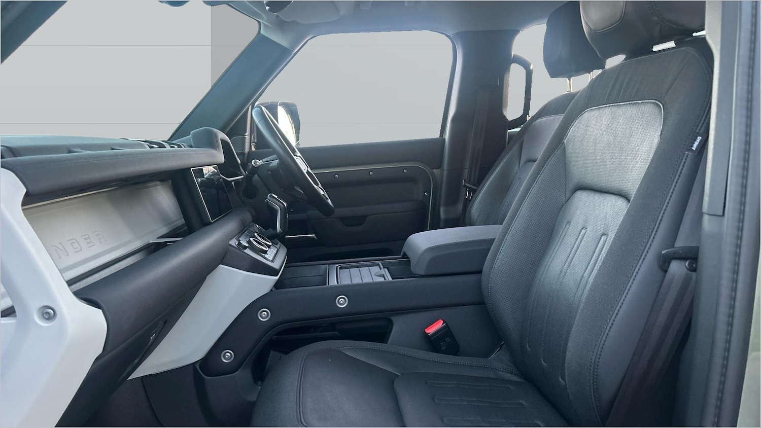 Used Land Rover Defender 2020 for sale - 76625607: Photo 3