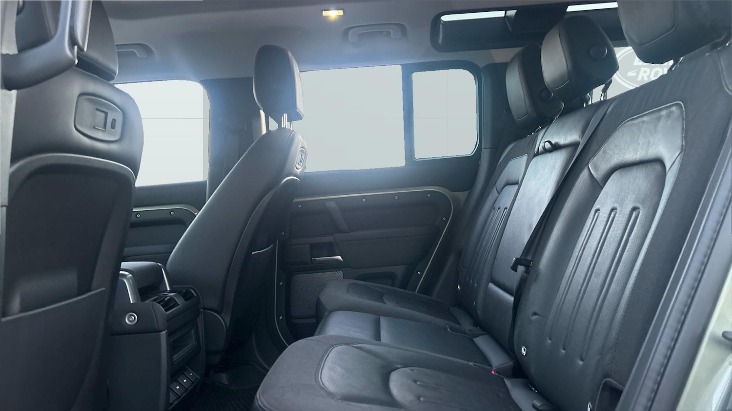 Used Land Rover Defender 2020 for sale - 76625607: Photo 4