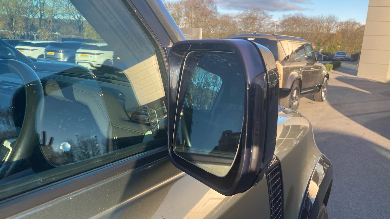 Used Land Rover Defender 2020 for sale - 76625607: Photo 43