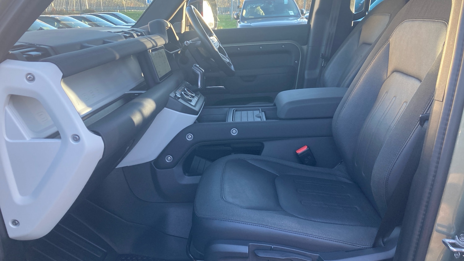 Used Land Rover Defender 2020 for sale - 76625607: Photo 75