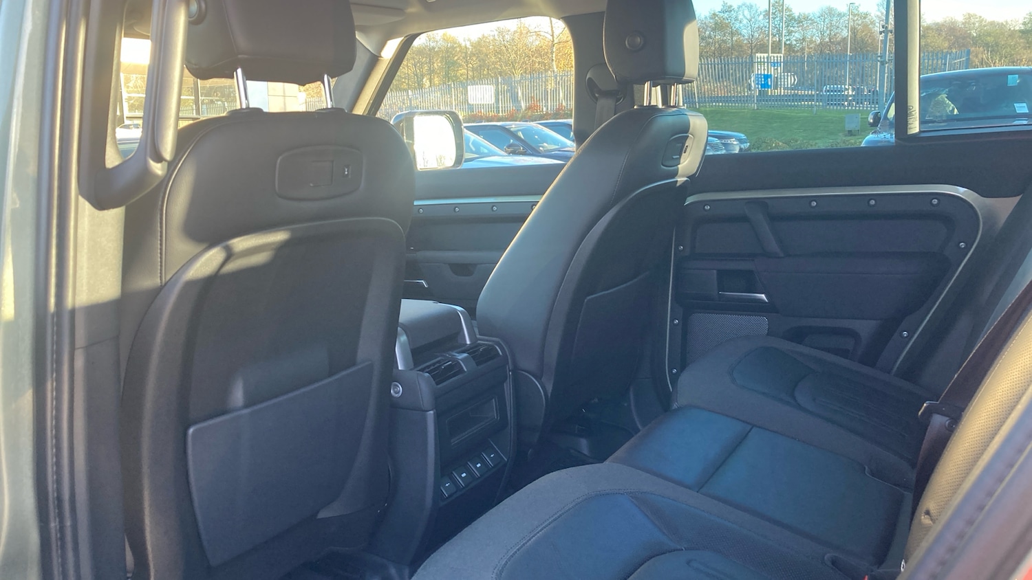 Used Land Rover Defender 2020 for sale - 76625607: Photo 80