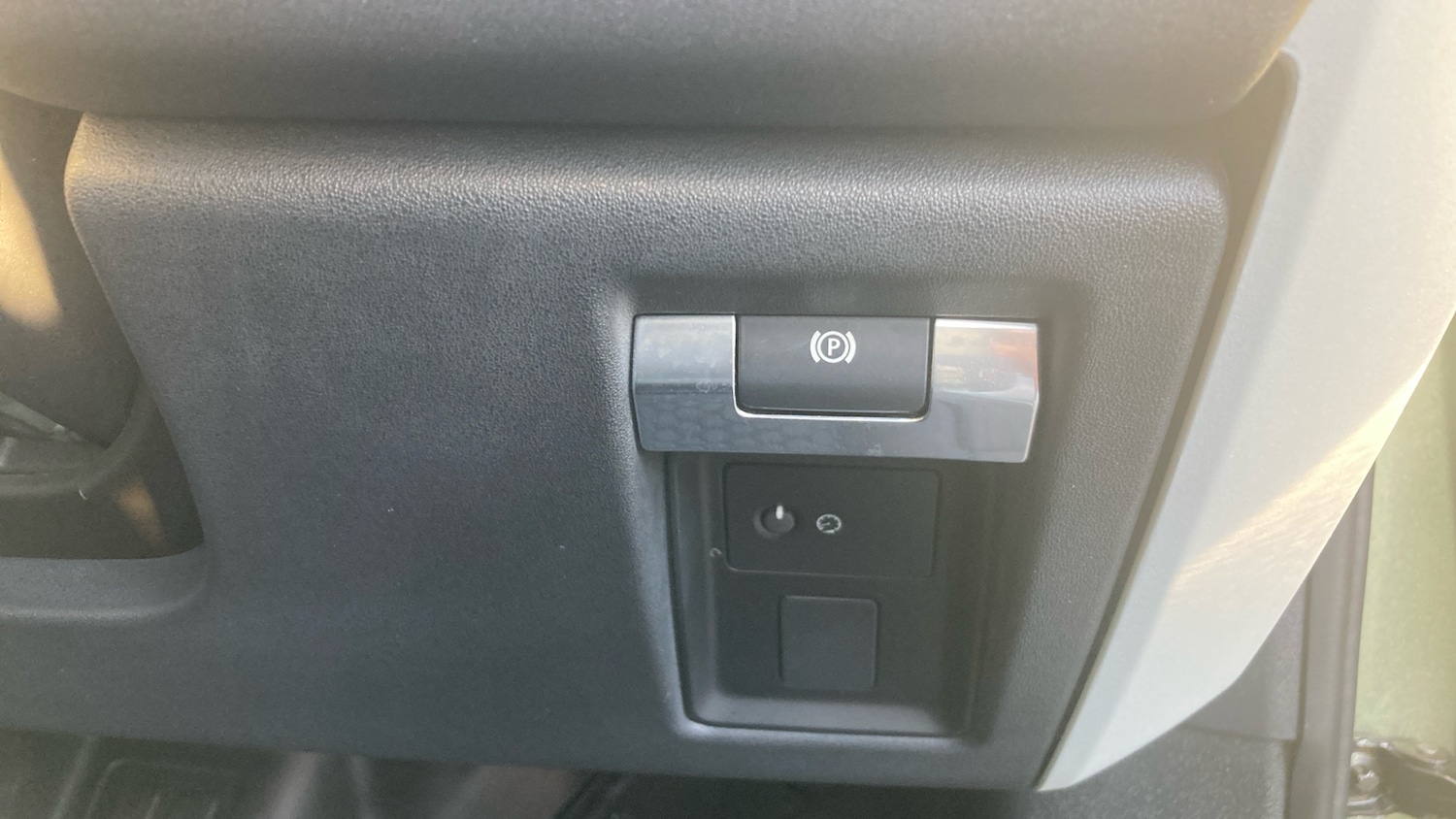 Used Land Rover Defender 2020 for sale - 76625607: Photo 83