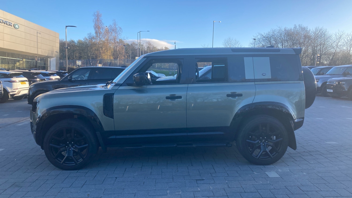 Used Land Rover Defender 2020 for sale - 76625607: Photo 87