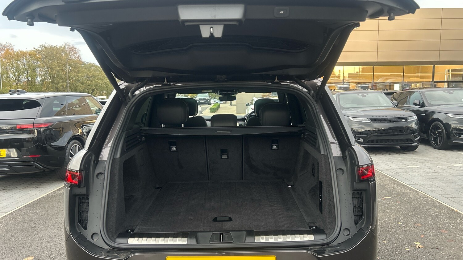 Used Land Rover Range Rover Sport 2024 for sale - 76387125: Photo 10