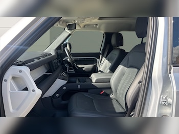 Used Land Rover Defender 2021 for sale - 78199353: Photo