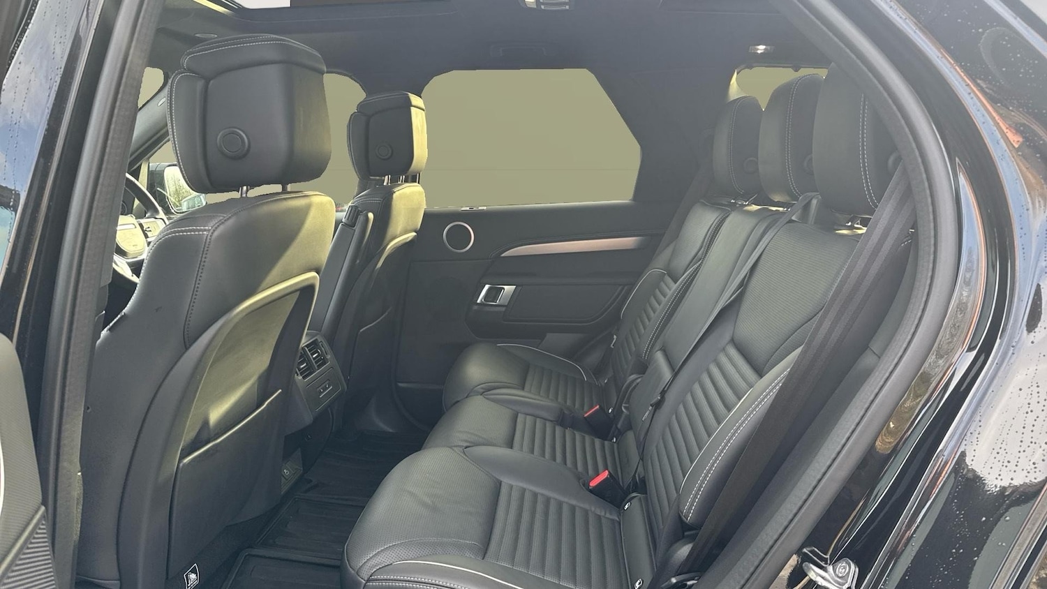 Used Land Rover Discovery 2024 for sale - 76974148: Photo 4