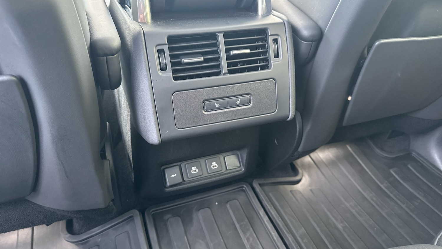 Used Land Rover Discovery 2024 for sale - 76974148: Photo 40