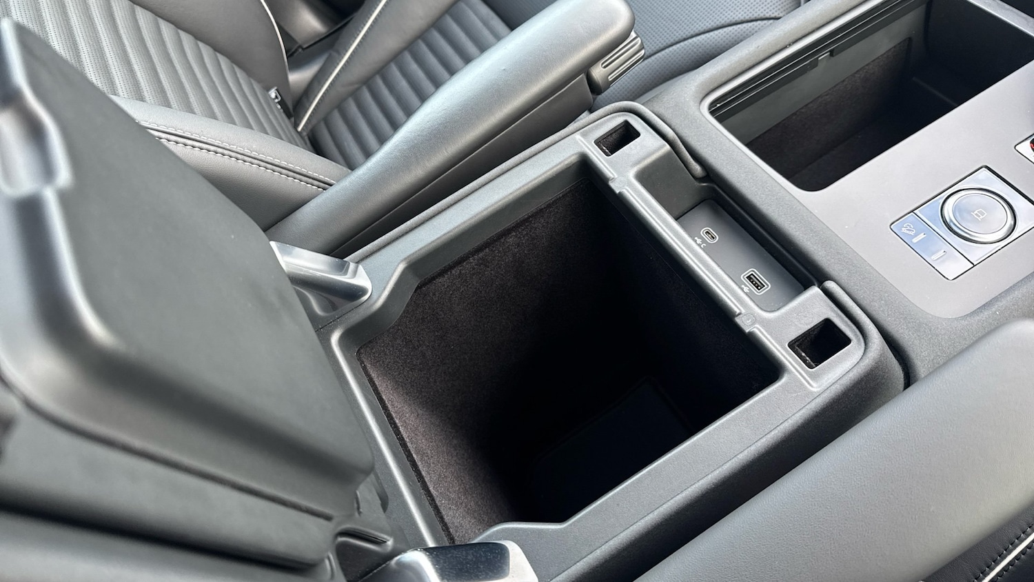 Used Land Rover Discovery 2024 for sale - 76974148: Photo 54