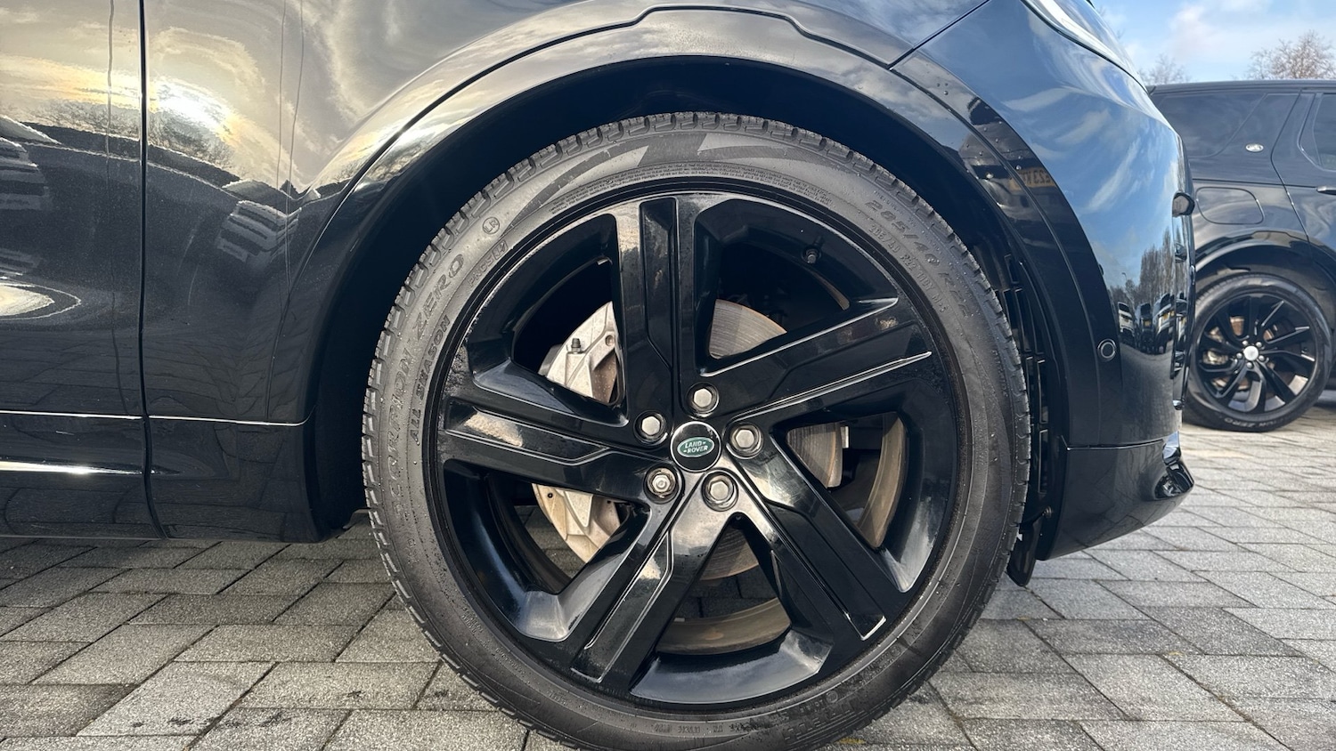 Used Land Rover Discovery 2024 for sale - 76974148: Photo 8