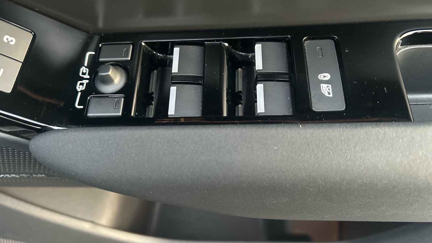 Used Land Rover Range Rover Velar 2023 for sale - 76792897: Photo 43