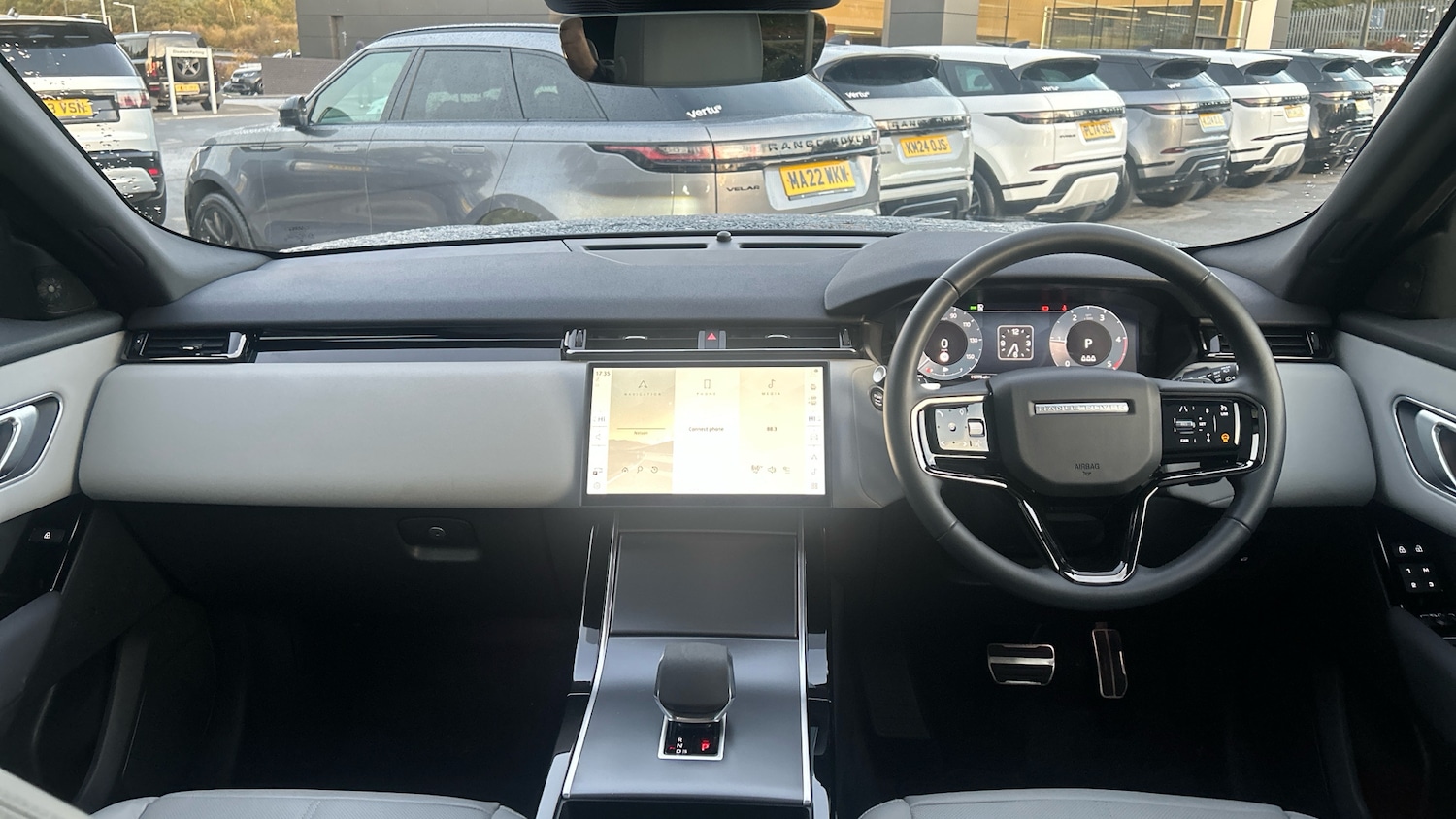 Used Land Rover Range Rover Velar 2023 for sale - 76792897: Photo 9