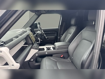 Used Land Rover Defender 2025 for sale - 77465552: Photo
