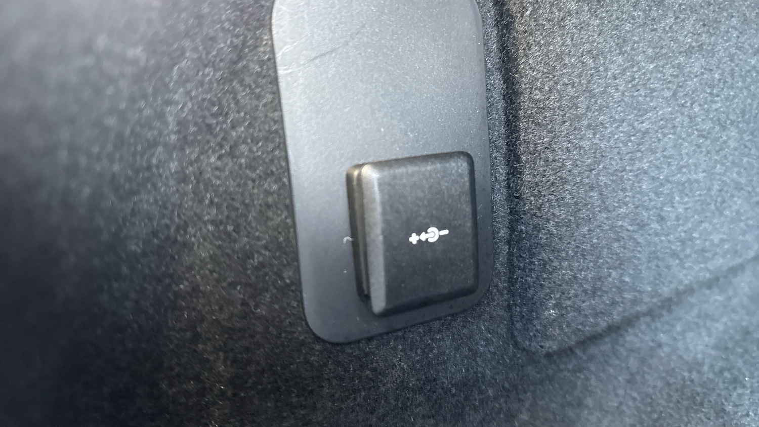 Used Land Rover Range Rover Evoque 2025 for sale - 76971827: Photo 32