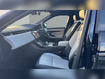 Used Land Rover Range Rover Evoque 2025 for sale - 76971827: Photo