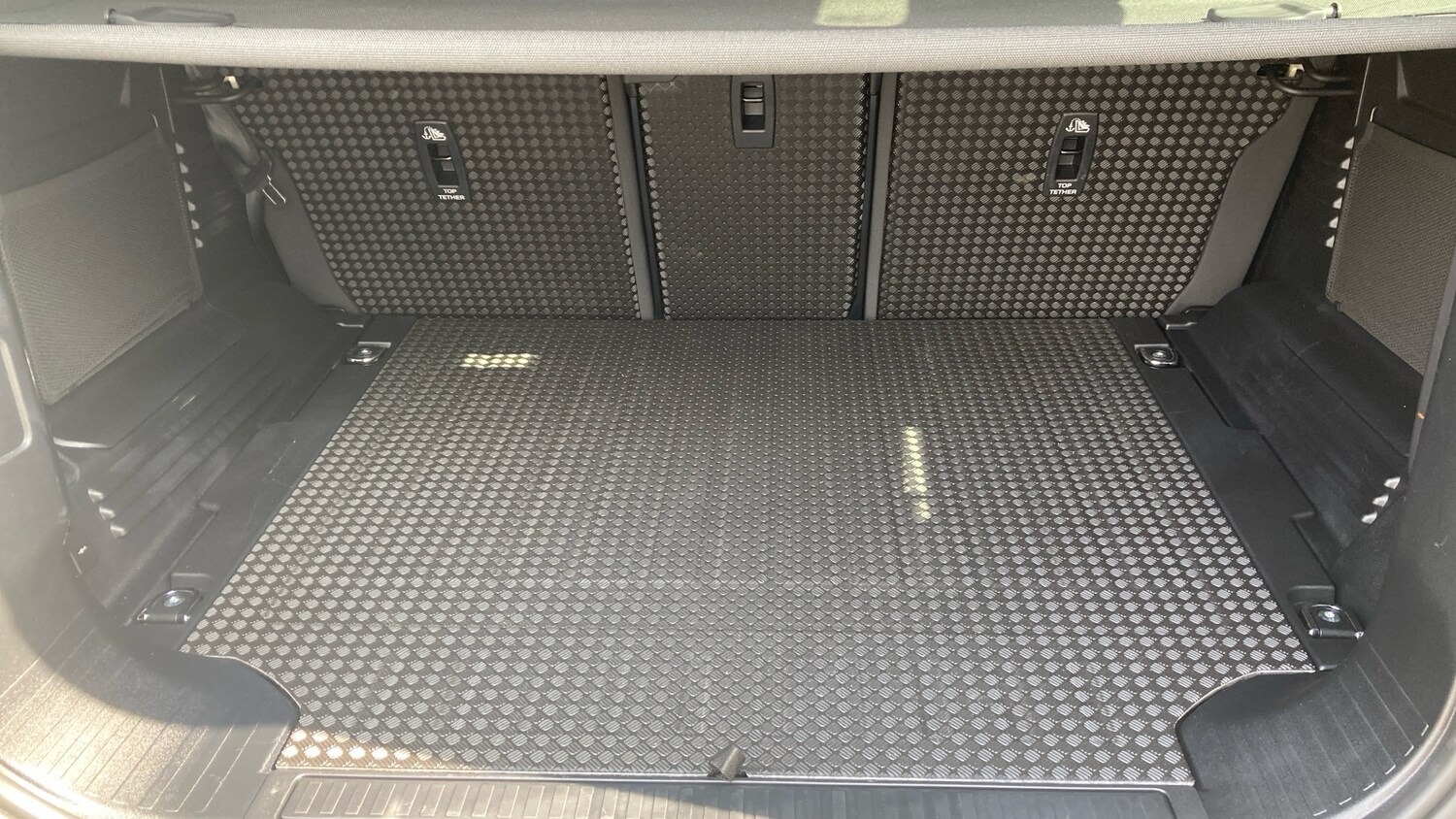 Used Land Rover Defender 2024 for sale - 76299692: Photo 10