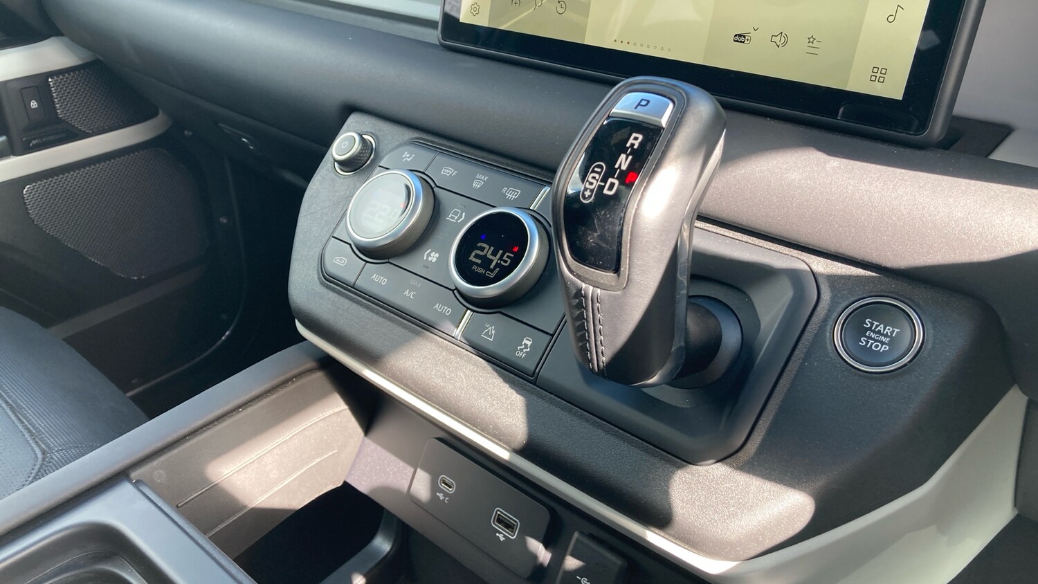 Used Land Rover Defender 2024 for sale - 76299692: Photo 13