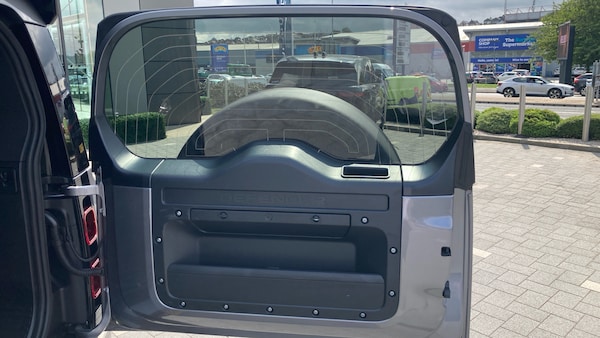 Used Land Rover Defender 2024 for sale - 76299692: Photo 24