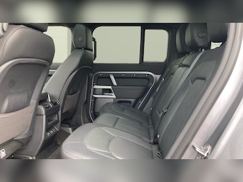Used Land Rover Defender 2024 for sale - 76299692: Photo