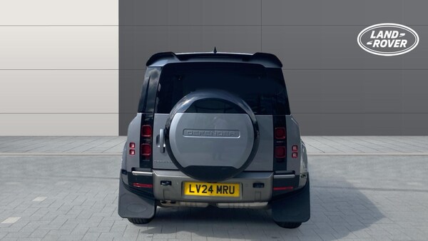 Used Land Rover Defender 2024 for sale - 76299692: Photo 6
