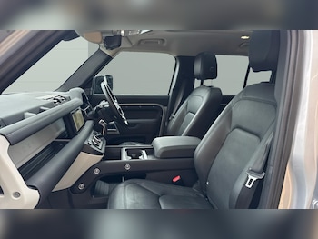 Used Land Rover Defender 2024 for sale - 77729696: Photo