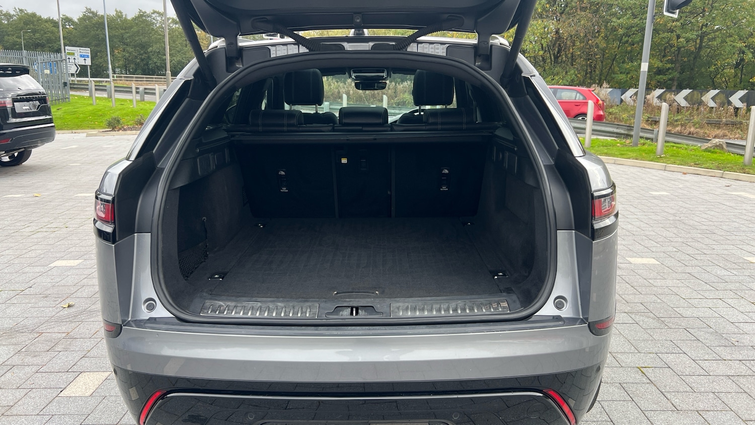 Used Land Rover Range Rover Velar 2022 for sale - 76273598: Photo 10