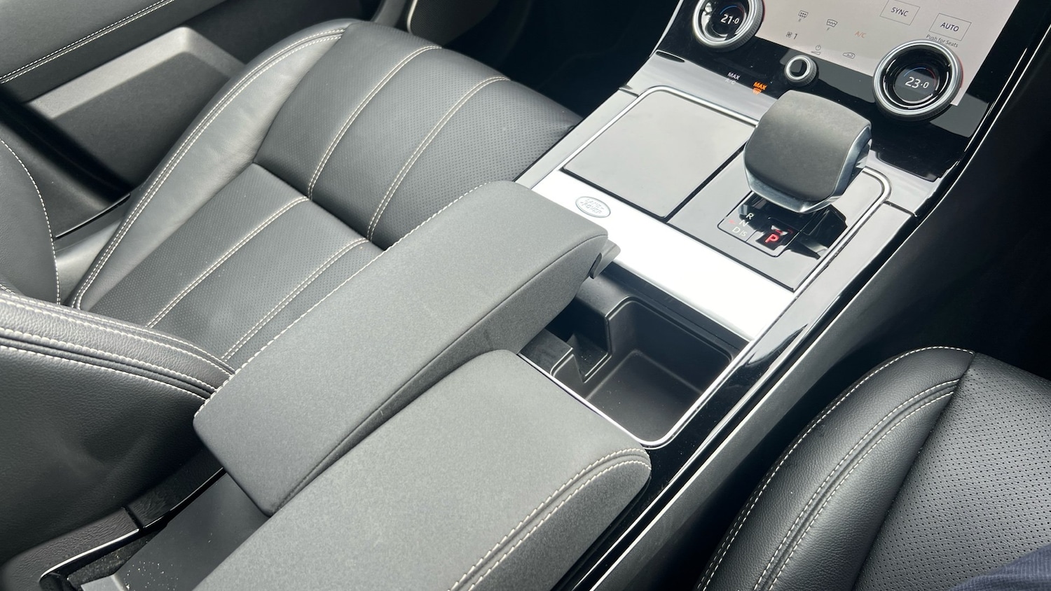 Used Land Rover Range Rover Velar 2022 for sale - 76273598: Photo 21