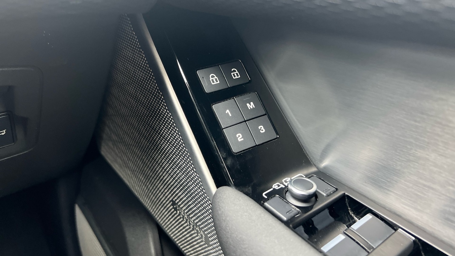 Used Land Rover Range Rover Velar 2022 for sale - 76273598: Photo 34