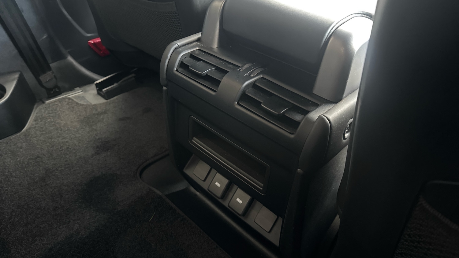 Used Land Rover Defender 2023 for sale - 77258708: Photo 18